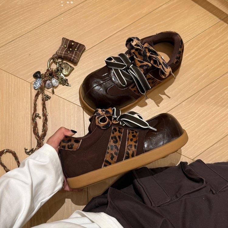 2025 осень новые одинарные туфли на плоской подошве кроссовки Форреста Гампа женские универсальные увеличивающие рост туфли на платформе ретро леопардовый принт пуховые туфли
