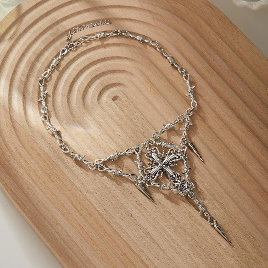 Trendy Thorn Cross Pendant Chain Necklace For Women Perfect For Stylish Everyday Wear