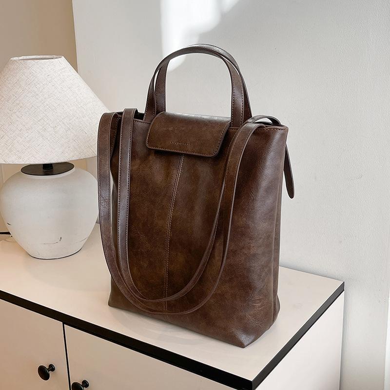 Сумка большой вместимости женская осенне-зимняя ретро универсальная новая повседневная на плечо подмышку сумка-тоут для поездок