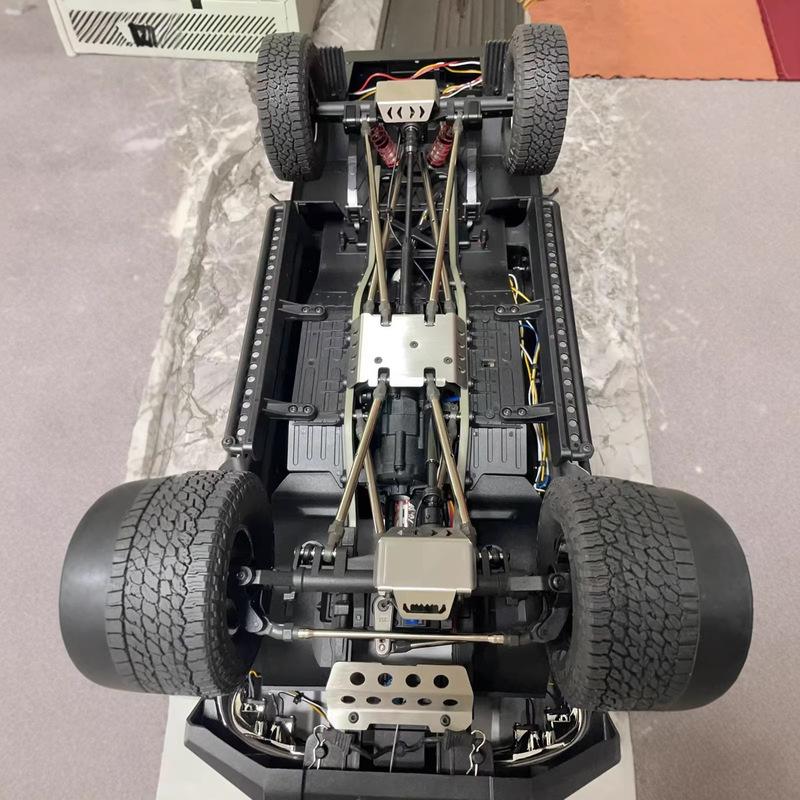 Stainless Steel Metal Bumper Chassis Armor Protection Skid Plate for LC79 1/10 86160 RC Car Upgrade OP Accessories