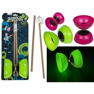 Diabolo светится в темноте, фосфоресцирует.