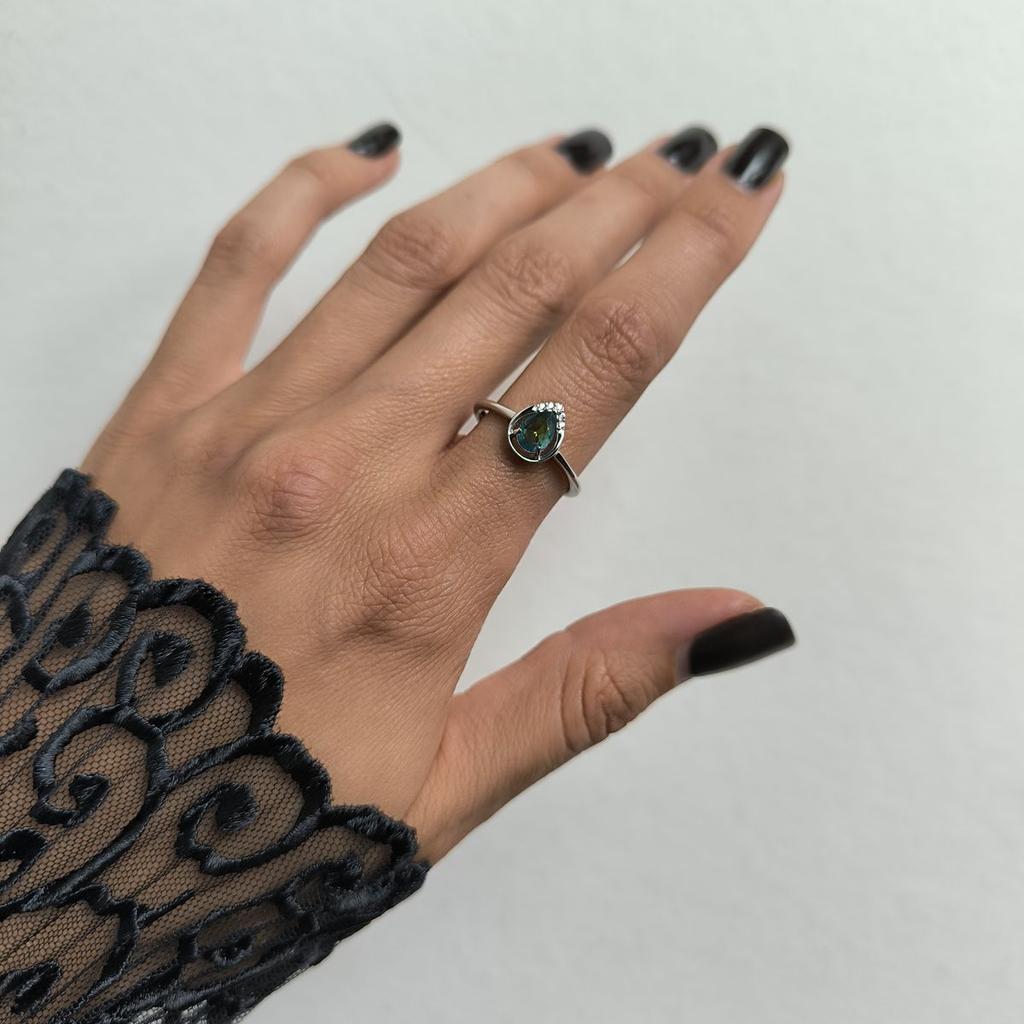 Серебряное кольцо с мистик топазом 0.555ct, вес изделия 2,05 гр (2190387)