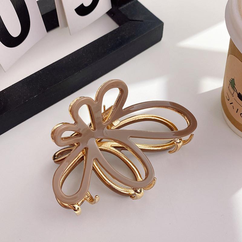 Elegant Butterfly Design Hair Claw For Women In Various Stylish Colors And Sizes