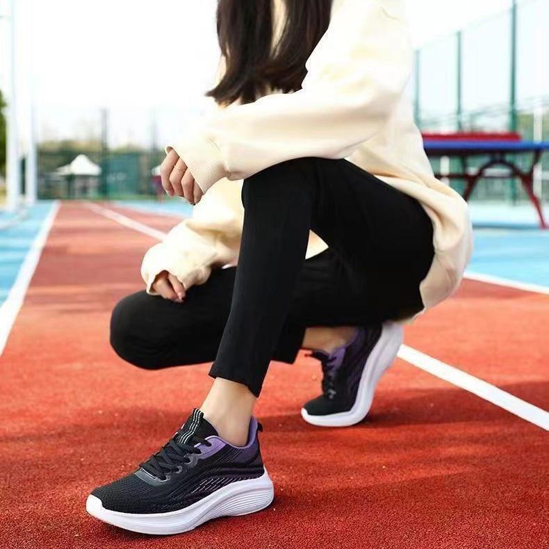 Женские спортивные туфли Flyknit, повседневные сетчатые дышащие одинарные туфли, кроссовки со шнуровкой спереди, легкие кроссовки для бега 36-40