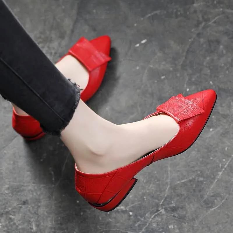 Толстые туфли, женские летне-осенние туфли из заостренной кожи на низком каблуке с неглубоким носком, красные универсальные женские туфли из мягкой кожи с низким берцем