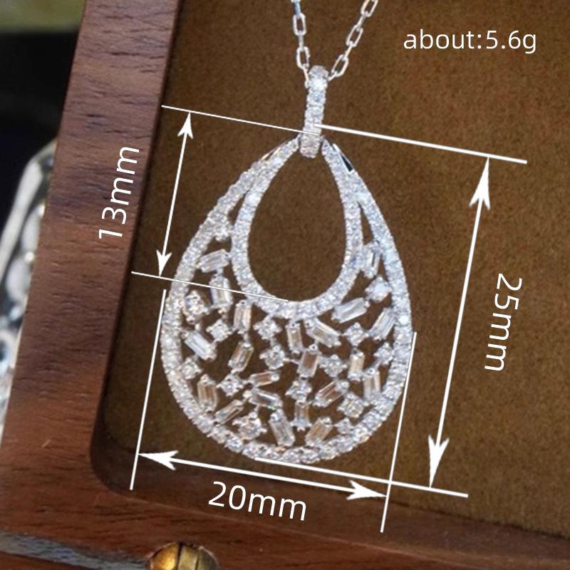 Light Luxury Necklace Female, Elegant Heavy Industry Atmospheric Style, Geometric Shiny Zircon Advanced Sense