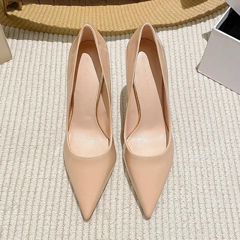Женские туфли на высоком каблуке из лакированной кожи Новые 2024 Весна/осень Корейский стиль Универсальные Остроносые Профессиональная обувь Телесный цвет