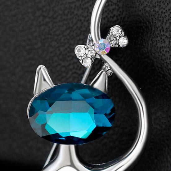 Милая брошь в форме кота, блестящие стразы, инкрустация, женская булавка на лацкане, шарф из искусственного шелка, пряжка для кардигана, сумка для пальто, значок животного, ювелирное изделие, подарок