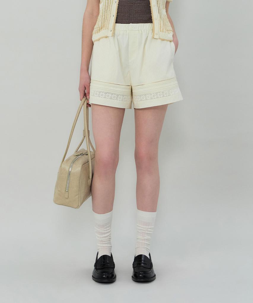 GROVE Ellis Lace Shorts (Cream)