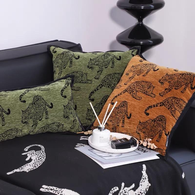 Vintage Animal Jacquard Pillow Cover Tiger Elephant Design Soft Decorative Cushion Case for Sofa Bed Home Throw Pillowcase
