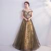 Золотое банкетное вечернее платье сценический подиум сольное выступление хор ведущий свадебное платье на ходу платье принцессы