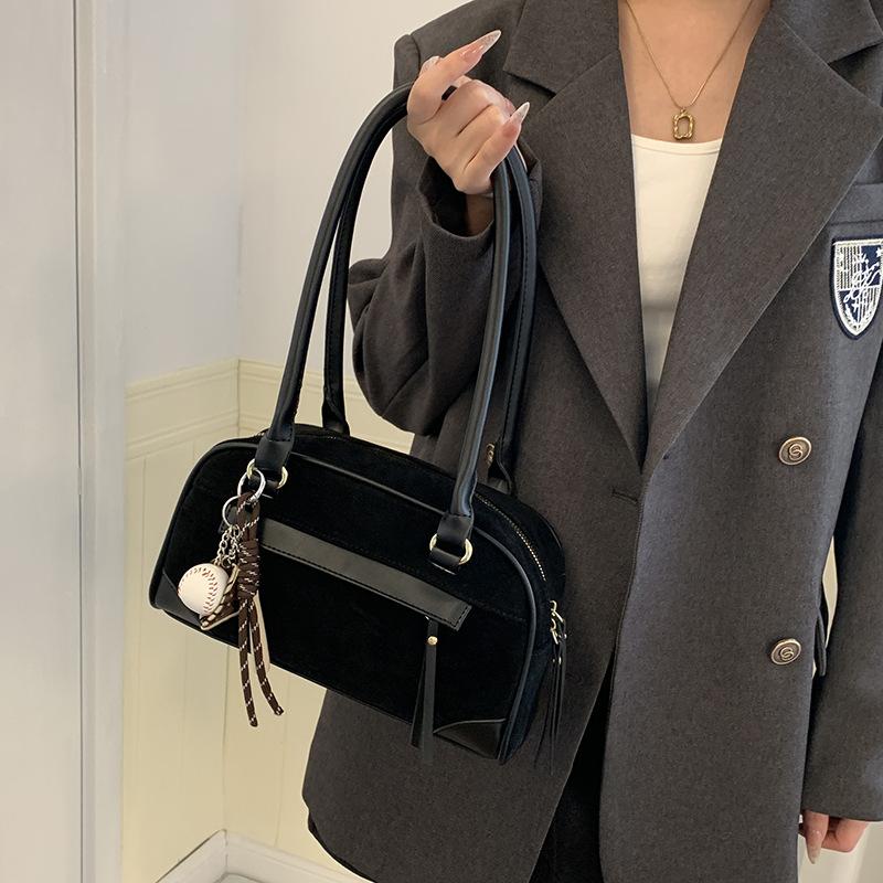 Autumn Retro Suede Portable Bowling Bag Women's 2025 New Niche Underarm Bag Large-capacity Shoulder Bag