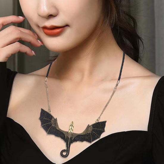 Готическое ожерелье с драконом для мужчин и женщин, старинное ожерелье с птерозавром, кулон с летающим драконом, ювелирное изделие