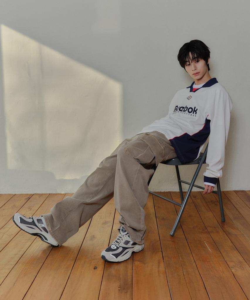 REEBOK Side Color Block Waffle Collar T-Shirt - Off White
