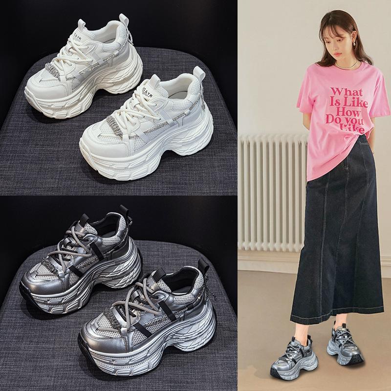 Корейская версия женских кроссовок-папы 2025 весна новая повседневная модная спортивная обувь интернет-знаменитости, поп-борд, полоска для тренировок, маленькие женские туфли, тренд