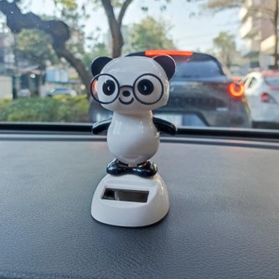 Солнечная батарея приборная панель автомобиля качающаяся кукла украшение для салона автомобиля подарок украшения для интерьера очки панда аниме автомобильные аксессуары