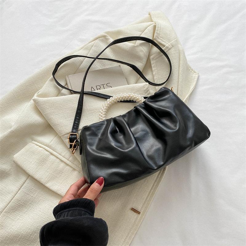 Складная модная сумка-клатч в иностранном стиле с жемчугом 2025 весна новая универсальная ins текстура на плечо мессенджер маленькая квадратная сумка