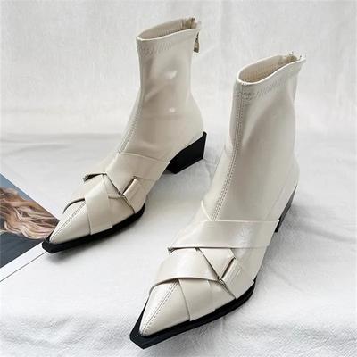 Мода Модные и универсальные женские туфли с острым носком 2024 года Новые удобные женские ботинки телесного цвета на низком каблуке Однотонные простые современные ботинки