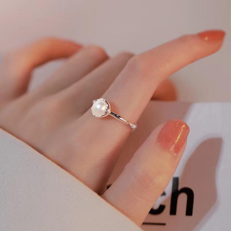 Кольцо с жемчугом женское легкое роскошное нишевое дизайн высокое чувство моды простое темпераментное индивидуальное открытое кольцо на указательный палец