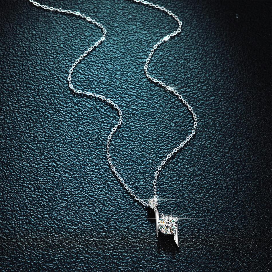 D Color 1 Ct Moissanite S925 Sterling Silver Lightning Shape Unique Pendant Necklace Women's Banquet Fine Jewelry