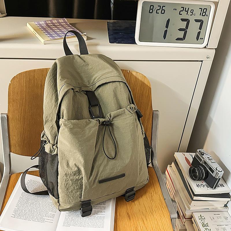 New Lightweight Backpack School Bag Pocket Unisex Men and Women Commuting Outdoor Travel Student Backpack for Class Large Capacity