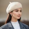 Retro Beret Red Wool Beret Hat Breathable Painter's Hat Retro Warm Hat Suitable for Spring and Autumn.