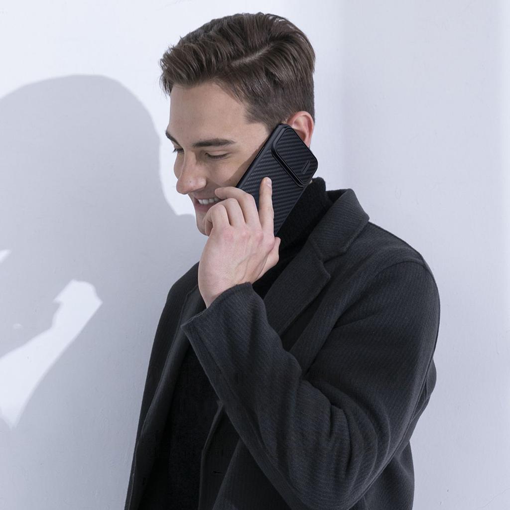 Черный чехол Nillkin из синтетического волокна с крышкой для камеры для iPhone 14 Pro