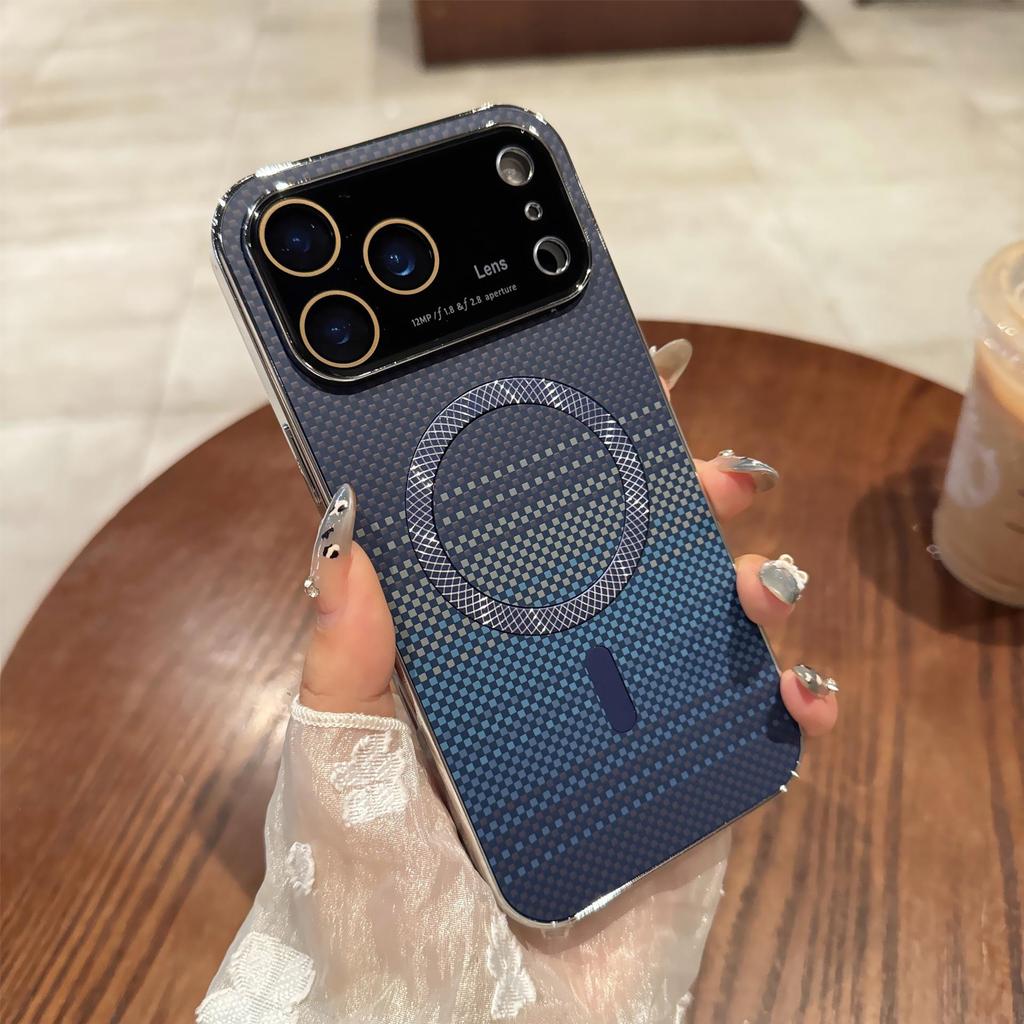 Магнитный чехол из углеродного волокна iPhone 17 Pro Max с большим окном - Совместим с iPhone 16/17 Pro.