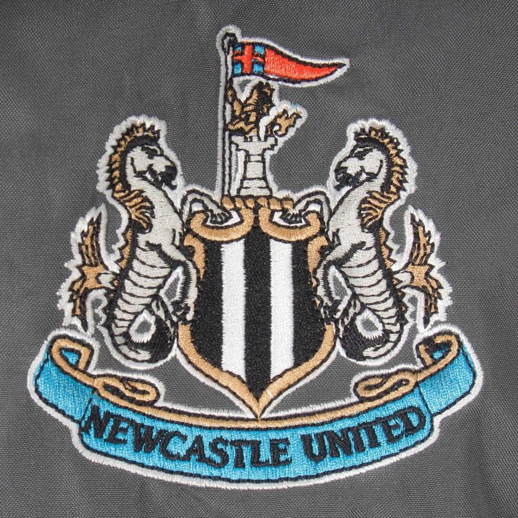 Newcastle United FC Mens Crest Two Tone Windbreaker