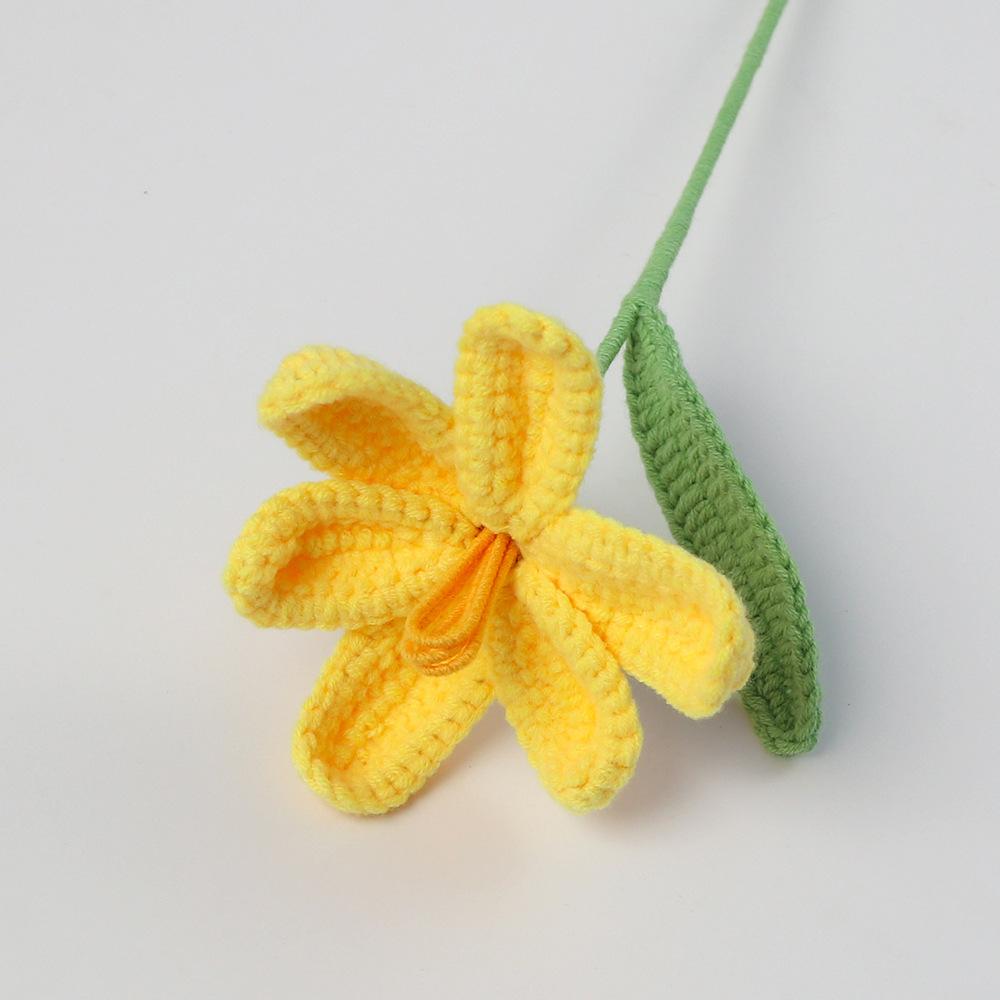 Animal Crochet Bouquet Cute Cartoon Hand-knitted Artificial Flower Fake Flower Kids Gift Easter Decoration 2025 Kids Gift