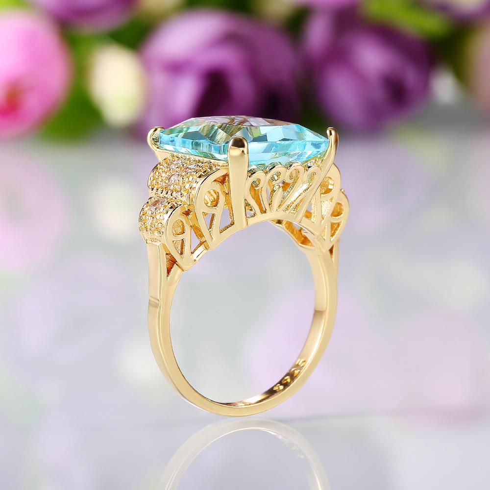 Новые великолепные женские кольца на палец с большим квадратным камнем для свадебной вечеринки, благородные аксессуары золотого цвета, элегантные женские модные ювелирные изделия