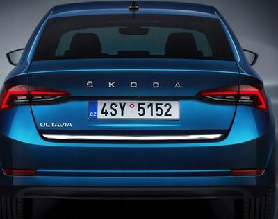 Skoda Octavia IV Saloon 2020+ Хромированная отделка багажника — Акцент на задней двери — Деталь задней части автомобиля премиум-класса — Усилитель блеска