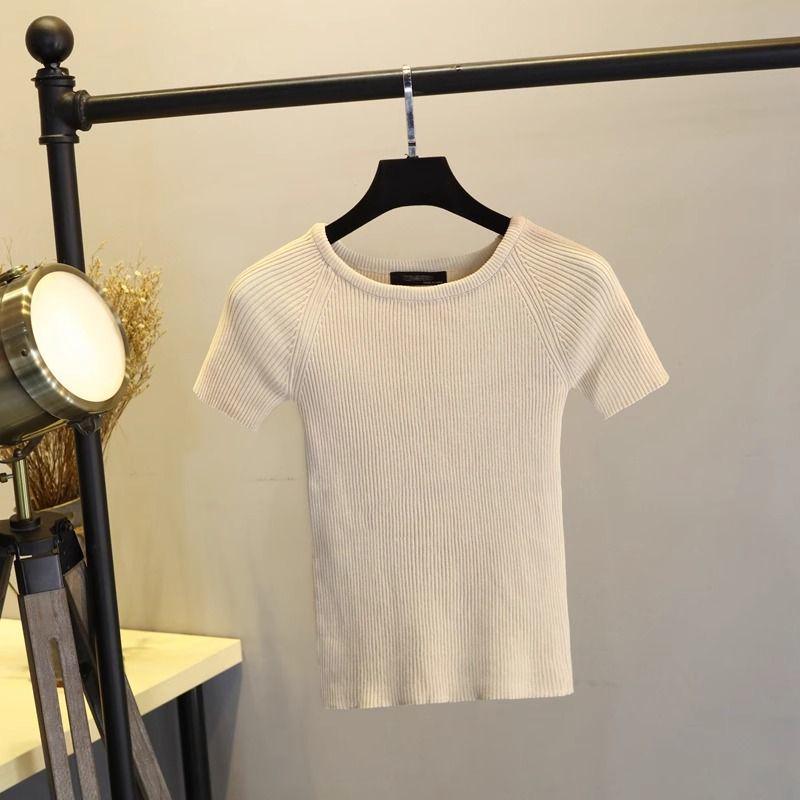 Классическая летняя женская приталенная трикотажная футболка с коротким рукавом и круглым вырезом 2025