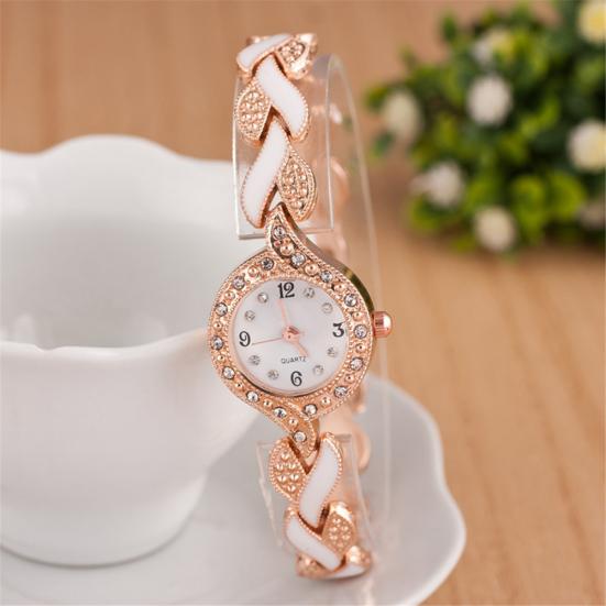 Women Watch Fashion Leather Strap Quartz Watch Dress Accessories Bracelet Watch