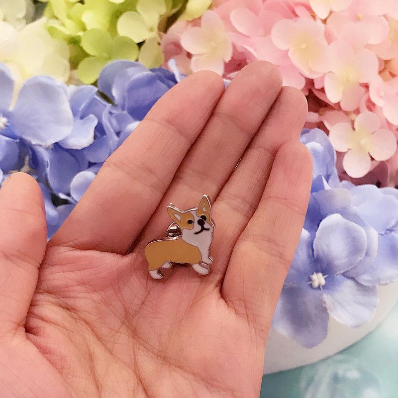 1PC Cartoon Pendant Dog Jewelry Dogs Brooches Pins Dachshunds Corgi Badge Decorated Cute Brooches