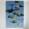 C-17 Globemaster III Военно-транспортный самолет Сброс с парашютом Металлическая жестяная вывеска - Винтажная металлическая табличка с изображением военной авиации для дома O