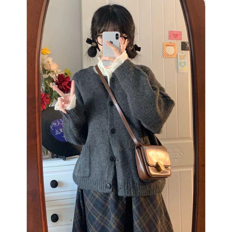 Retro Autumn Mori Girl Knitted Cardigan - Soft, Warm, Round Neck, Short Length