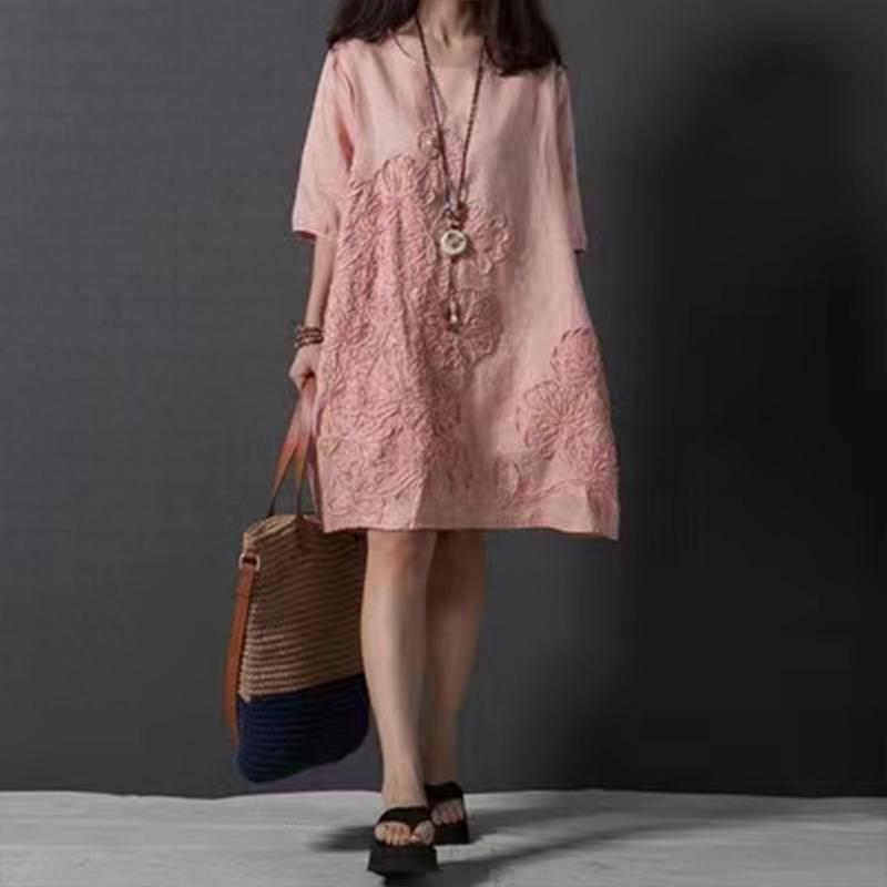 Литературное маленькое свежее свободное хлопково-льняное платье с длинными рукавами и вышивкой