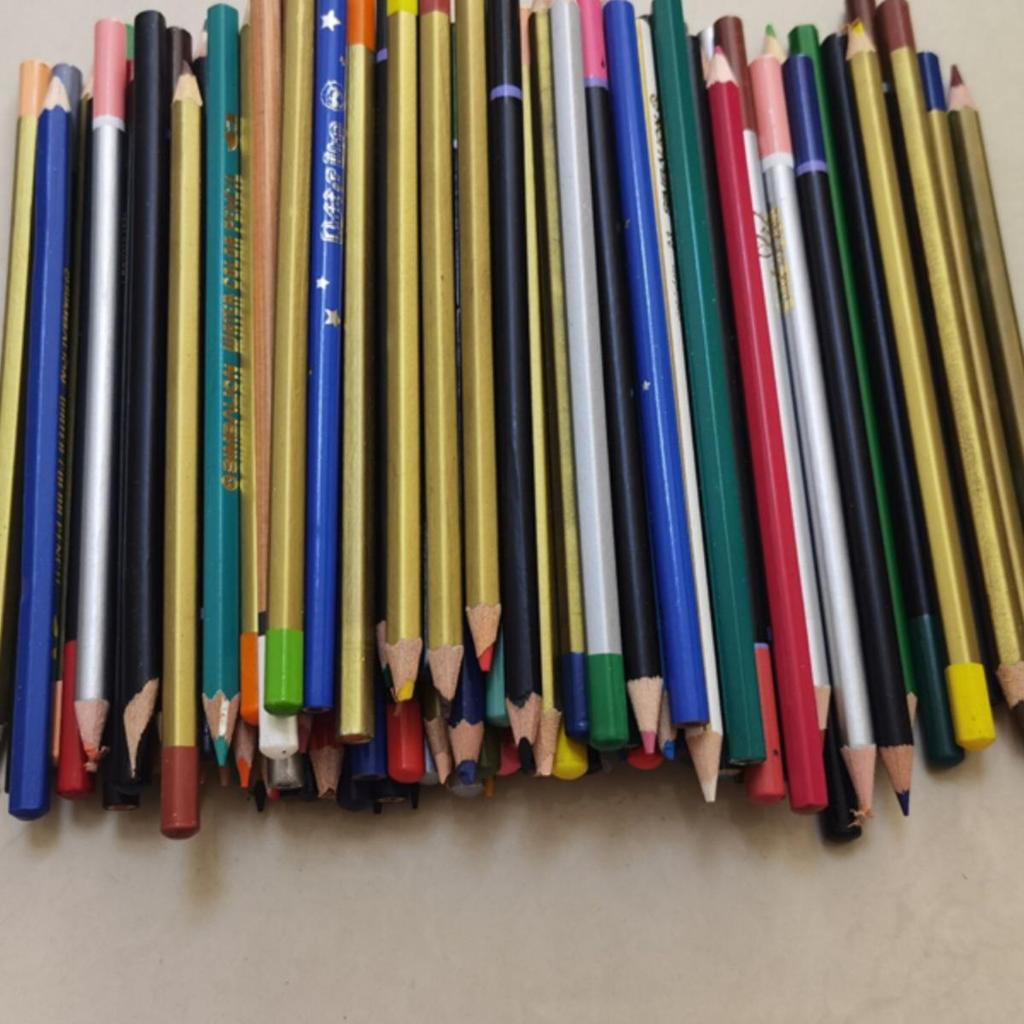 100 Oil-Based Colored Pencils with Minor Defects for Drawing and Coloring