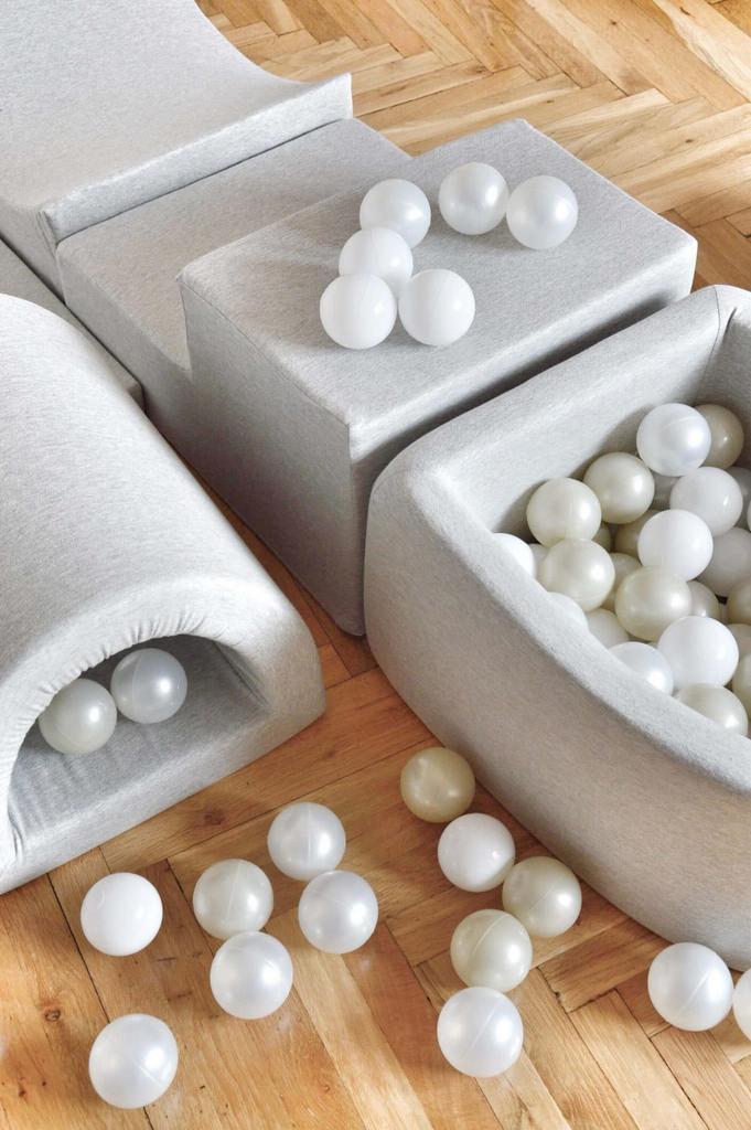 Dry pool 130x30cm light gray with 600 balls: transparent, white, gray, powder pink