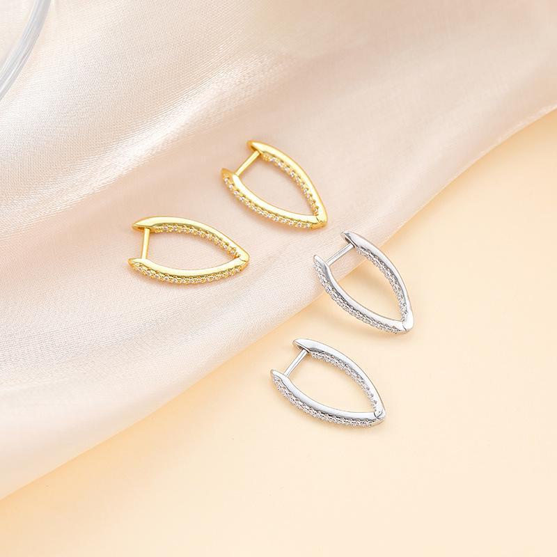 Серьги Banyan Tree S925 Silver Geometric Zircon V-образной формы для женщин