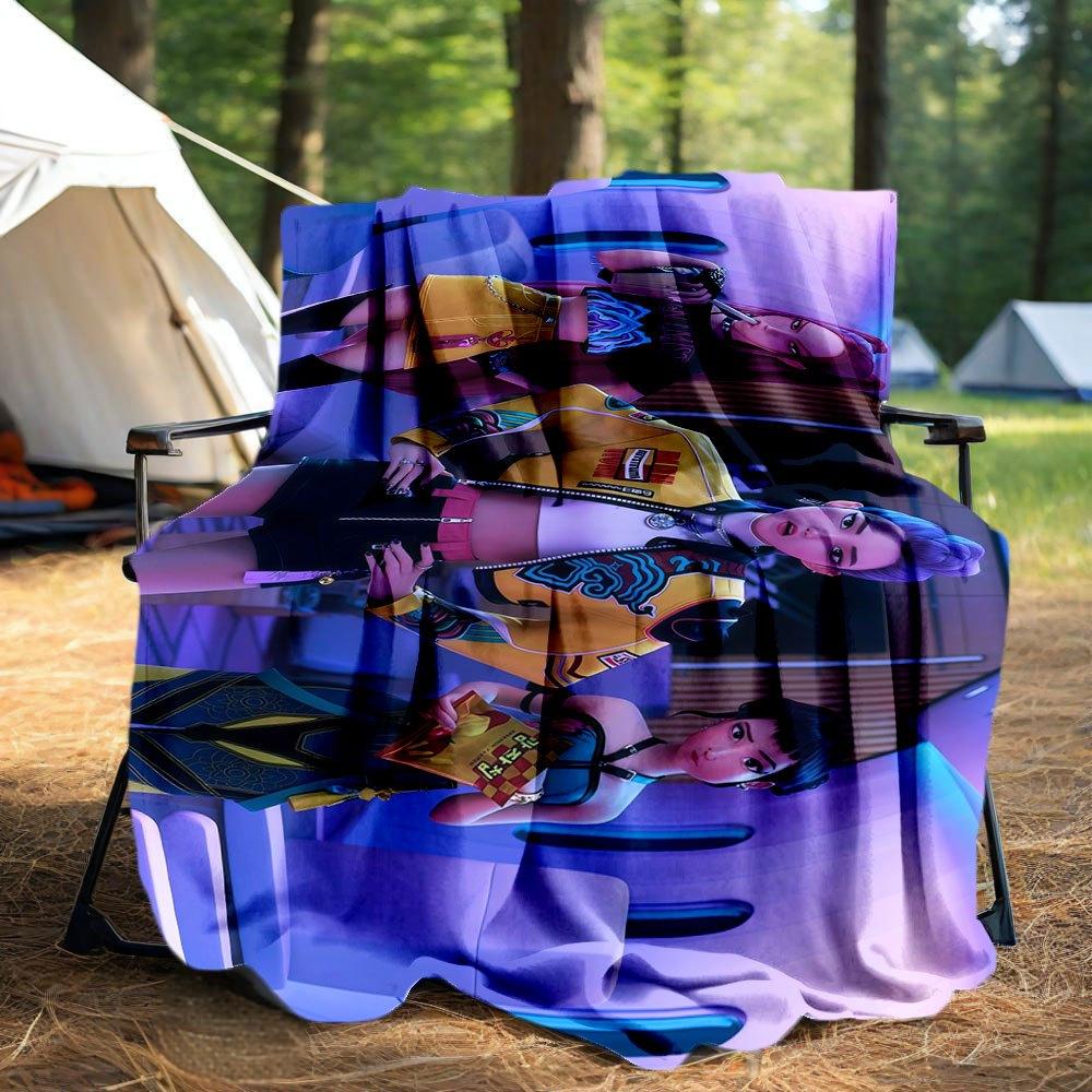 "Future Fashion: Neon Yellow Jacket with Abstract Print"Blanket Lightweight Flannel Throw Blanket for Sofa, Bed, Travel, Camping, Livingroom