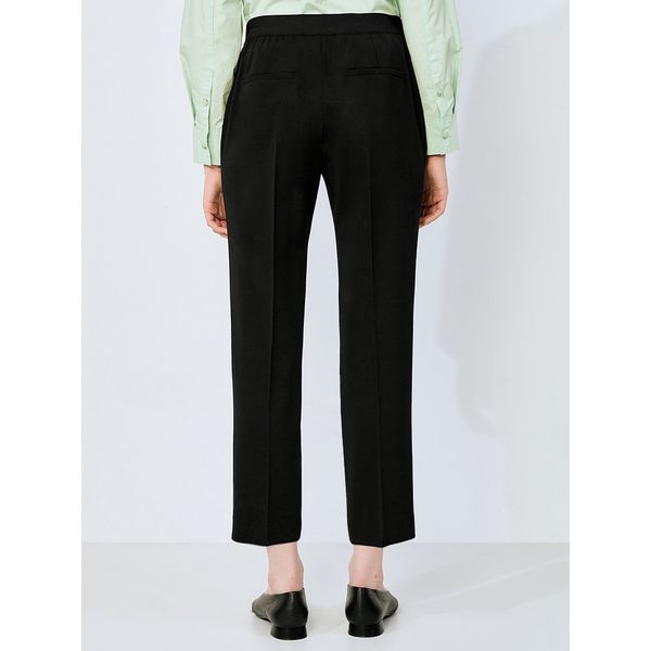 Она S miSS  минималистичные брюки с поддерживающей спину резинкой Slim SwwSlo22090