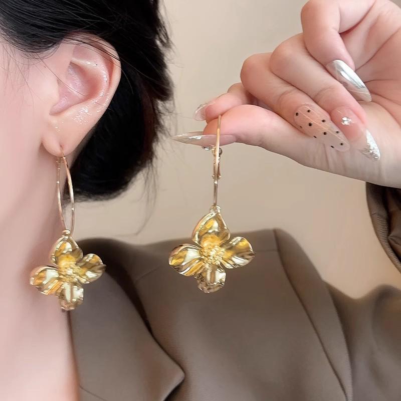 Вайб острой девчонки: 2025 Милые и Крутые Нишевые Серьги-кисточки - Шикарный и Стройнящий Длинный Дизайн