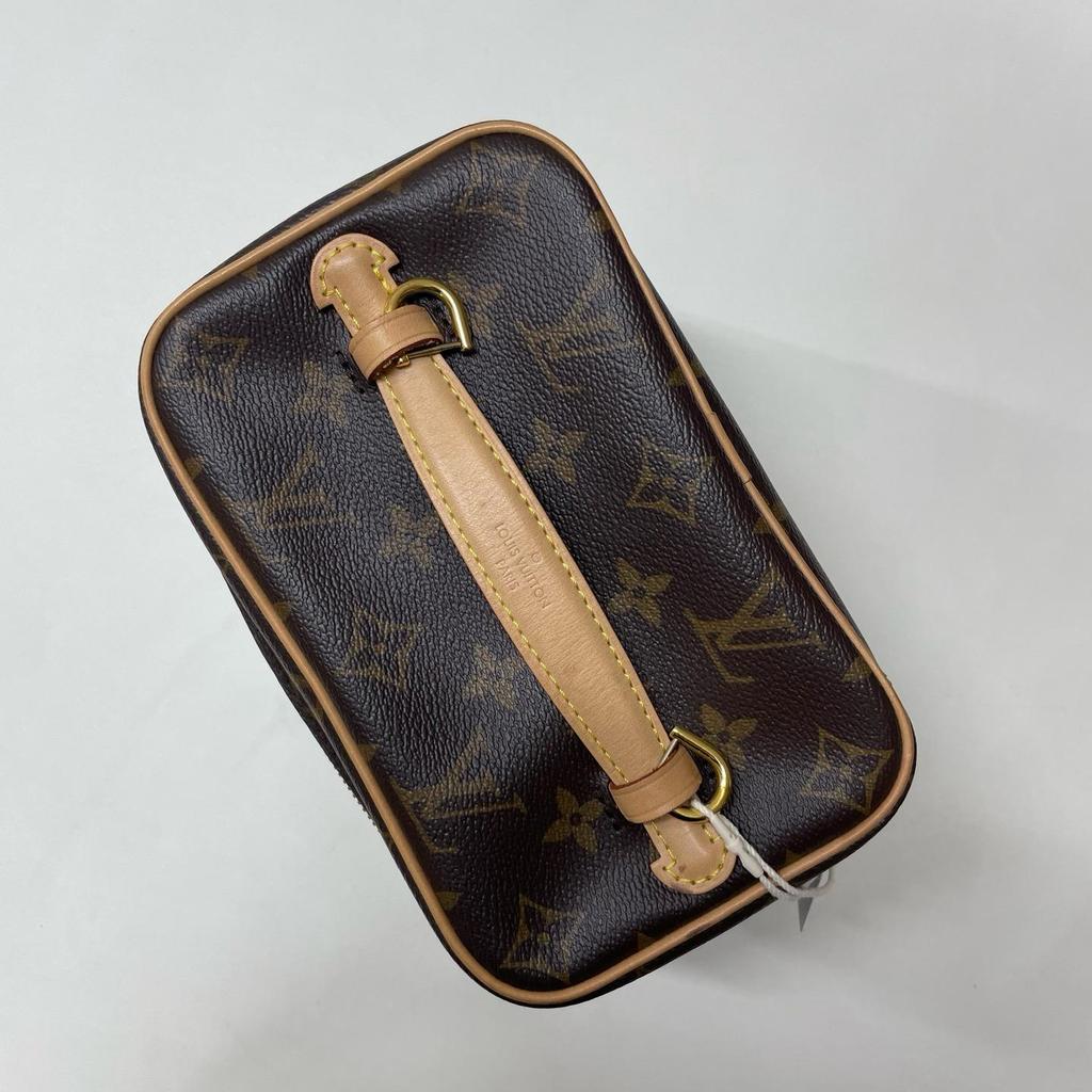 [Pre-Owned] Nice Elegant Shape Lv Monogram Metal Zipper Head Coated Canvas Makeup Bag Handbag Mini - Excellent #1RQZ39