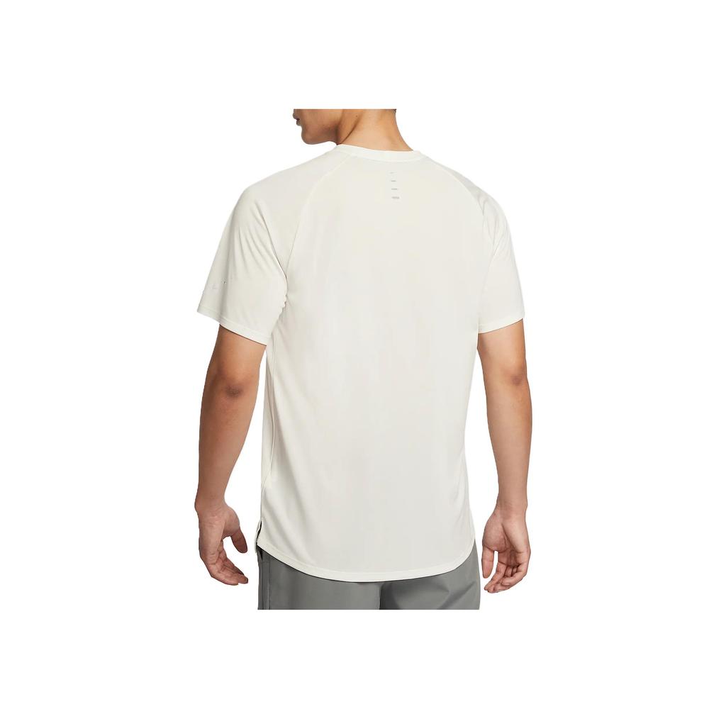 Nike Дышащая быстросохнущая футболка с коротким рукавом пуловер Dri-FIT ADV Stride Мужские топы Парус HV5204133