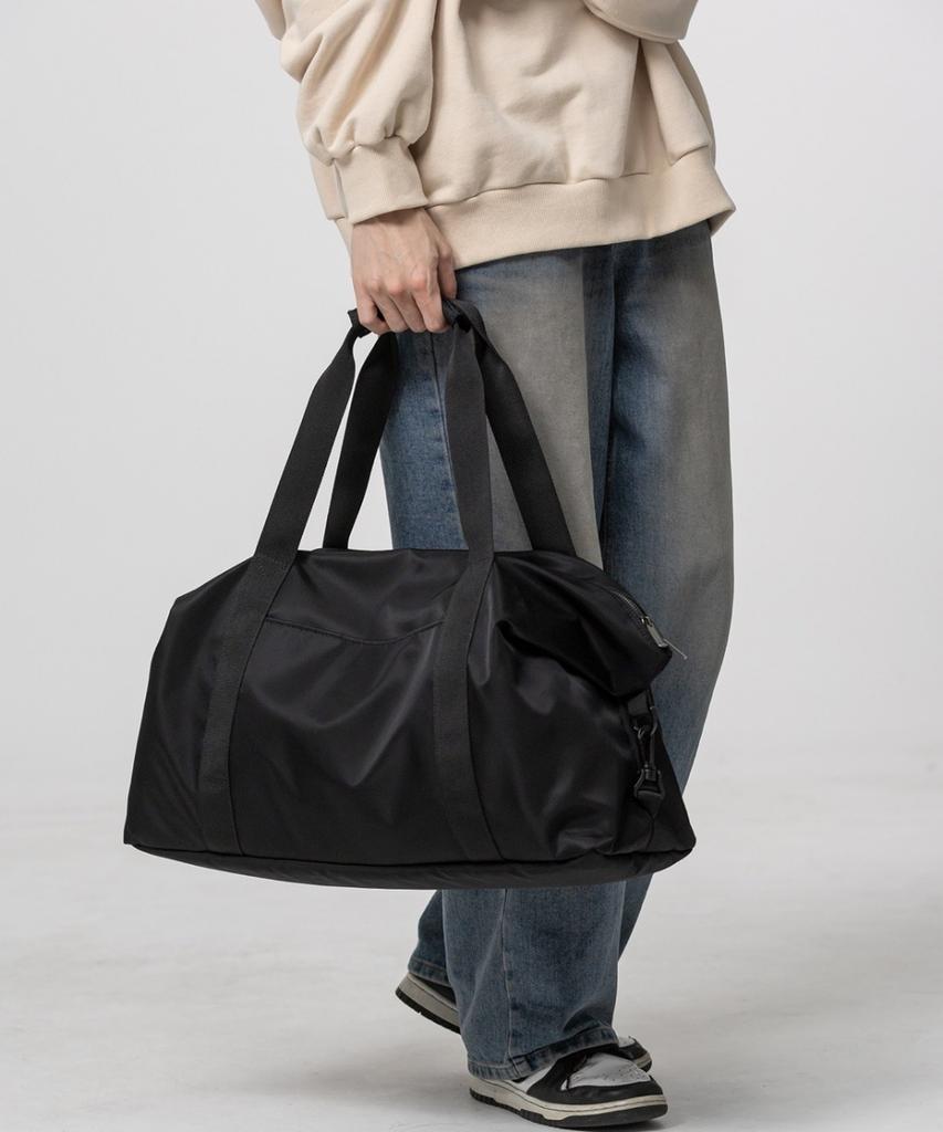 Сумка-даффл для путешествий On The Go Signature Nylon Boston