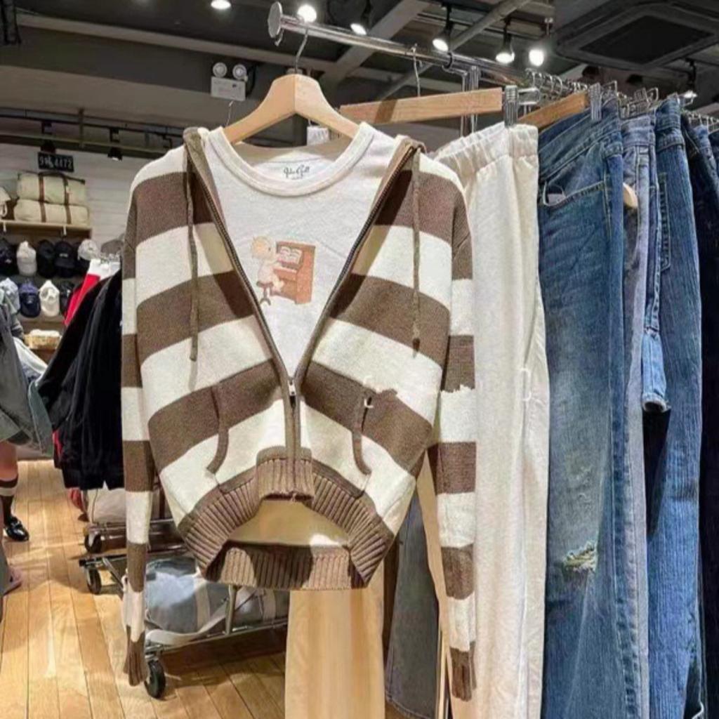 VAYLA Полосатый вязаный укороченный кардиган-свитер Женский Осенний с длинным рукавом, с капюшоном, на молнии, короткий, уличная одежда, вязаный трикотаж, свитера, Y2K кроп-топы