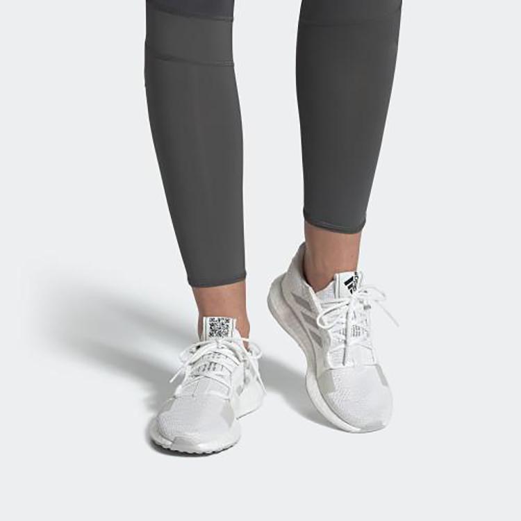 adidas Женские SenseBoost Go 'Footwear White' Женская G26945