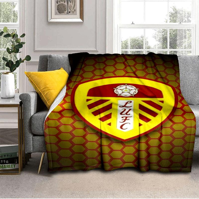 Leeds Crest Design Printed Throws Blanket Soft Flannel Blankets for Couch Bed Gifts for Men Women Picnic blanket Christmas gifts